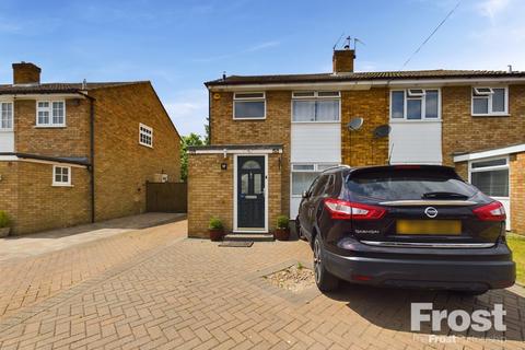 17 Dukes Close, Ashford, TW15 1BQ