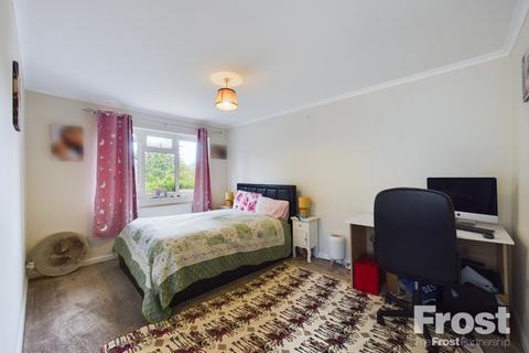 17 Dukes Close, Ashford, TW15 1BQ