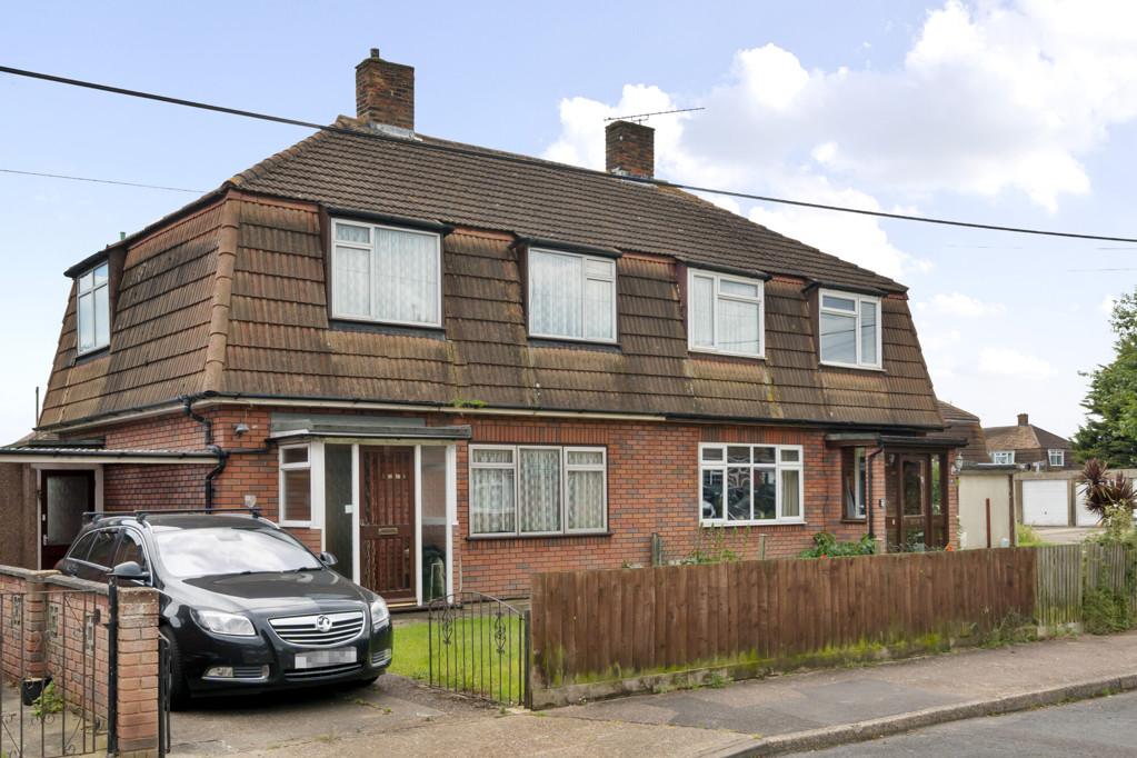 St. James Road, Isle of Grain, Rochester 3 bed semidetached house for