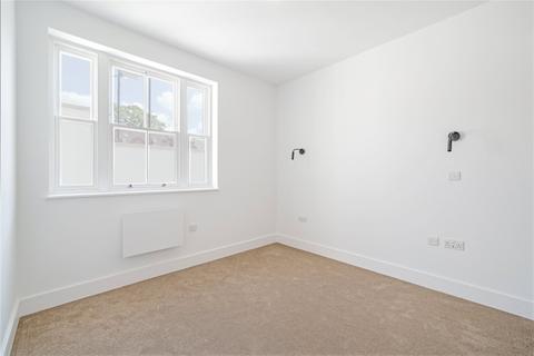 2 bedroom flat to rent, Mitcham Lane, Streatham, SW16