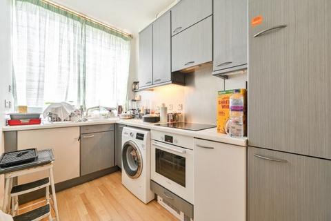2 bedroom flat for sale, 42 The Quadrangle, Chelsea Harbour, London, SW10 0UG