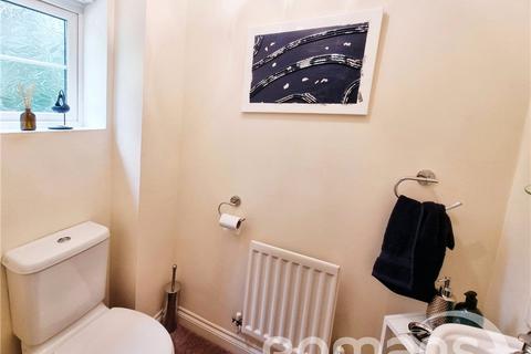 3 bedroom end of terrace house for sale, Caradon Walk, Swindon, Wiltshire