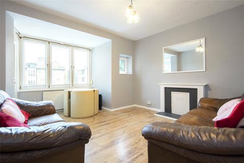 73 Wilton Estate, London, E8 1BE
