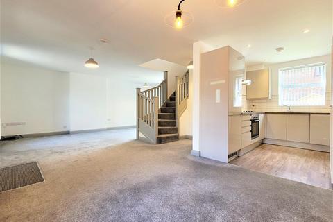 3 bedroom terraced house to rent, Farncote Drive, Sutton Coldfield, West Midlands, B74