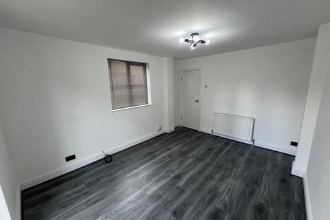 2 bedroom flat to rent, Brownhill Rd, Lewisham, SE6