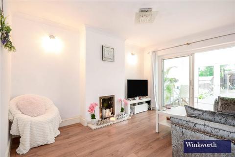 3 bedroom terraced house for sale, Eaton Close, Stanmore, Middlesex, HA7