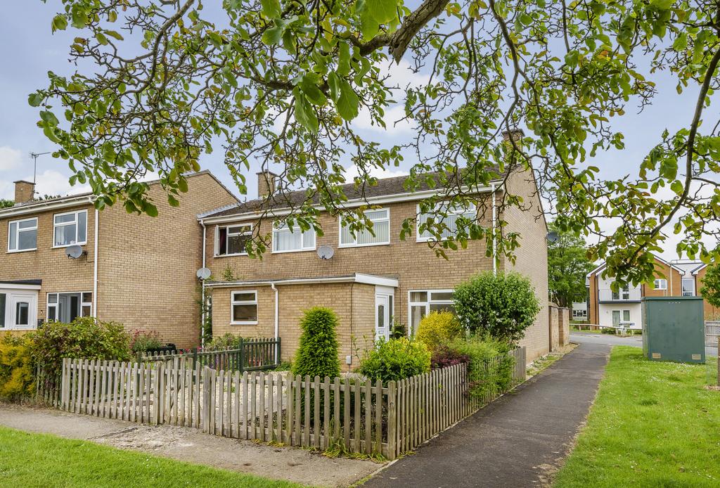 Arkell Avenue, Oxfordshire OX18 3 bed end of terrace house for sale £
