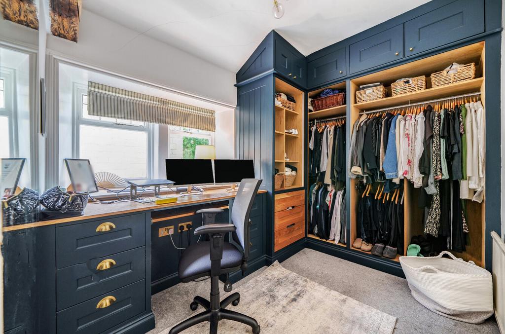 Bedroom/Office