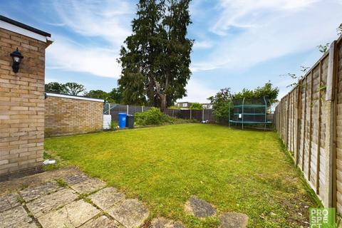 7 Beech Drive, Blackwater, Camberley, GU17 0NA