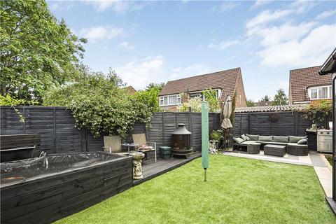 83 Chaplin Crescent, Sunbury-on-thames, TW16 7JD