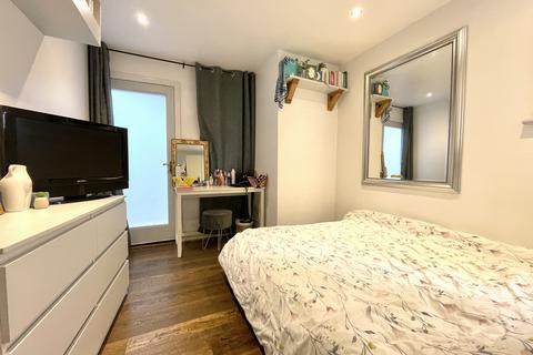2 bedroom duplex for sale, High Road, Willesden, NW10