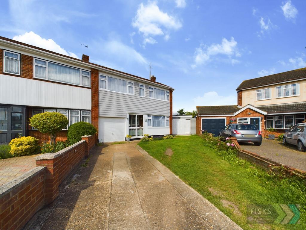 St. Agnes Drive, Canvey Island, SS8 3 bed end of terrace house for sale