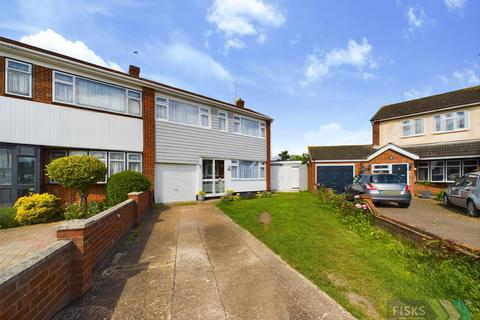 3 bedroom end of terrace house for sale, St. Agnes Drive, Canvey Island, SS8