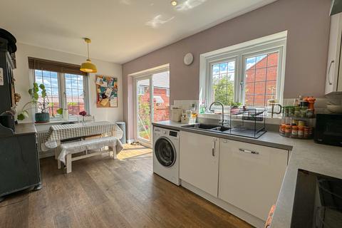 10 Dunnock Close, Holmer, Hereford, HR4 9WG