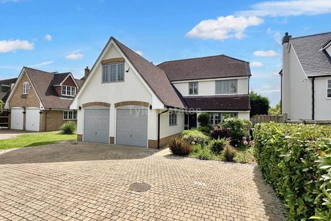 5 bedroom detached house for sale, Noak Hill Road, Billericay CM12