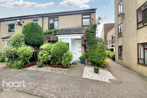 3 bedroom end of terrace house for sale, Taylifers, Harlow