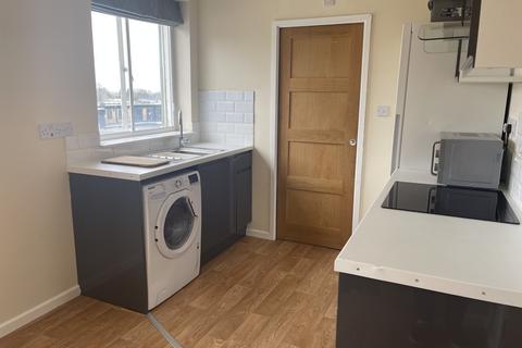 Studio to rent, Oxford Street, Oakengates TF2