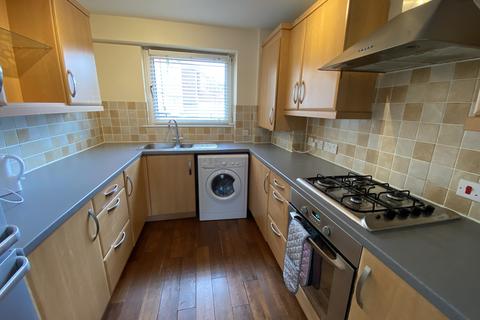 1 bedroom flat to rent, New North Road, Hainault IG6