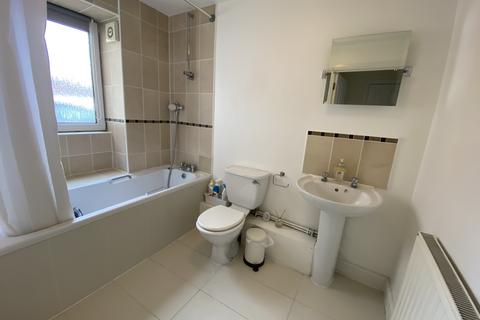 1 bedroom flat to rent, New North Road, Hainault IG6
