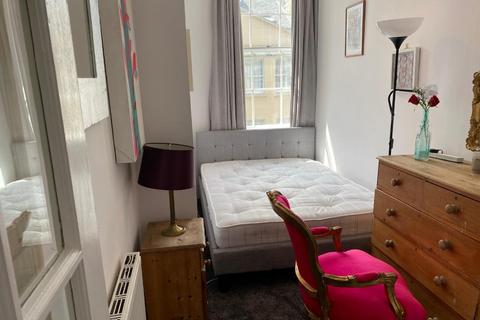 2 bedroom flat to rent, Niddry Street, Old Town, Edinburgh, EH1