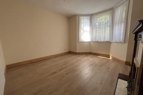 2 bedroom semi-detached house to rent, Woking,  Surrey,  GU21