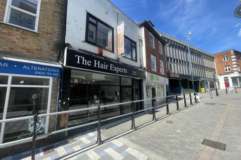 Shop to rent, Gabriels Hill, Maidstone, Kent, ME15 6JJ