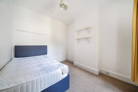 3 bedroom terraced house for sale, Valnay Street, Tooting, London, SW17