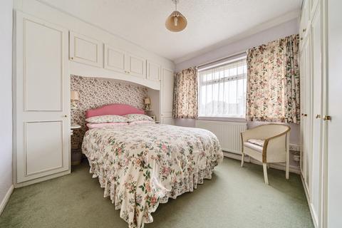 2 bedroom bungalow for sale, Grangefields Road, Jacob's Well, Guildford, Surrey, GU4