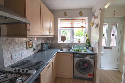 29 Cheltenham Close, New Malden, KT3 3EY