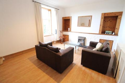 4 bedroom terraced house to rent, Hawthorn Terrace, (off Park Road), Aberdeen, AB24