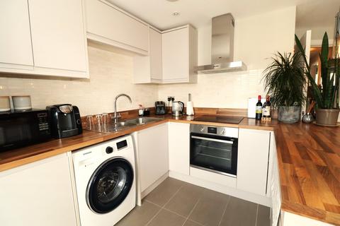 2 bedroom flat for sale, Sea Road, Bexhill-on-Sea, TN40