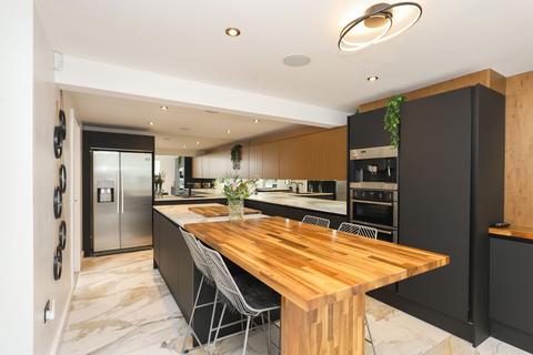 63 Limb Lane, Dore, Sheffield, S17 3ES