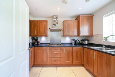 3 bedroom semi-detached house for sale, Bateson Drive, Watford WD25