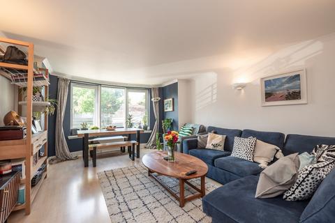 2 bedroom flat for sale, 1/6 Ann Terrace, Abbeyhill, Edinburgh, EH8