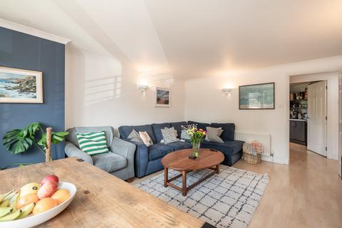 2 bedroom flat for sale, 1/6 Ann Terrace, Abbeyhill, Edinburgh, EH8