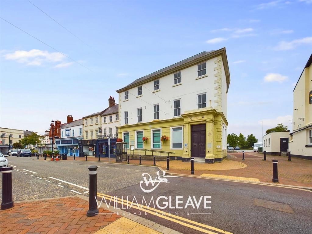 Holywell CH8 Property for sale £285,000