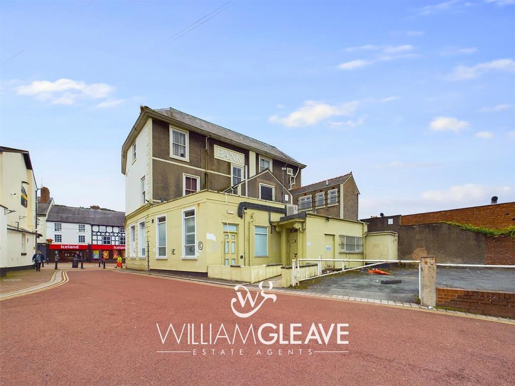 Holywell CH8 Property for sale £285,000
