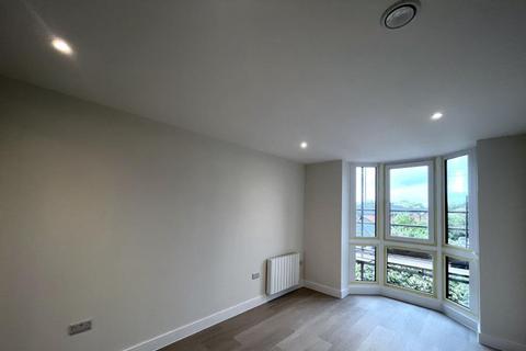 1 bedroom flat to rent, Church Street West, Woking GU21