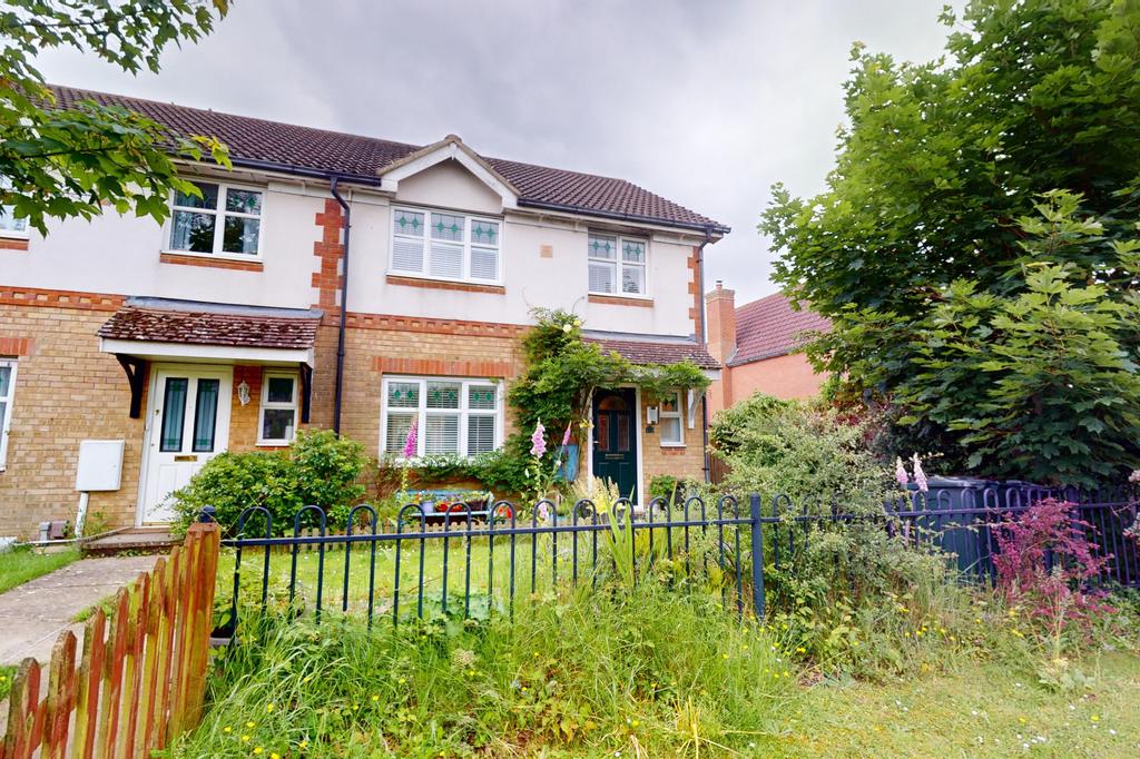 Chaffinch Drive, Ashford, Kent, TN23 3 bed end of terrace house for