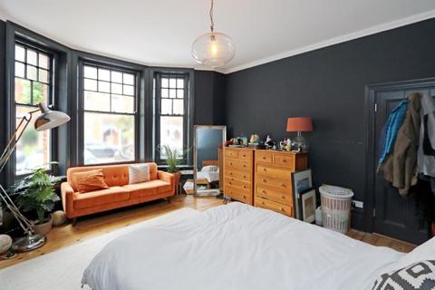 2 bedroom apartment to rent, 11 Victoria Avenue, Surbiton KT6