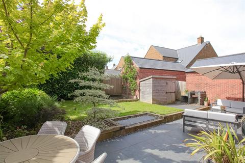 4 bedroom detached house for sale, George Parish Road, Banbury