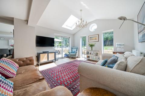 Brackenwood Grove Road, Hindhead, GU26 6PH