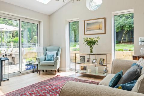 Brackenwood Grove Road, Hindhead, GU26 6PH
