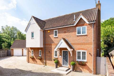 4 bedroom detached house for sale, Old Church Road, Chelmsford CM3