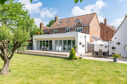 4 bedroom detached house for sale, Old Church Road, Chelmsford CM3