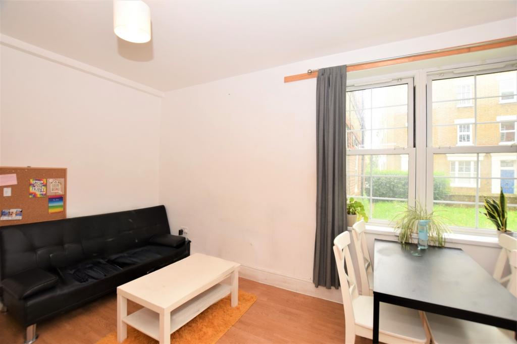 Swan Mead Southwark SE1 3 bed flat - £2,950 pcm (£681 pw)