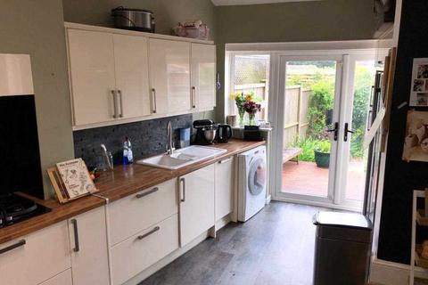 3 bedroom semi-detached house to rent, Nunnery Fields, Canterbury