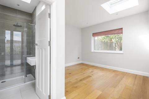 4 bedroom house to rent, Sutherland Grove London SW18