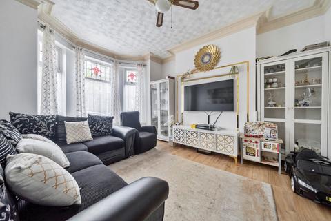 8 Clitheroe Road, Manchester, M13 0GE