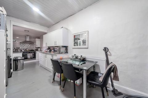 8 Clitheroe Road, Manchester, M13 0GE